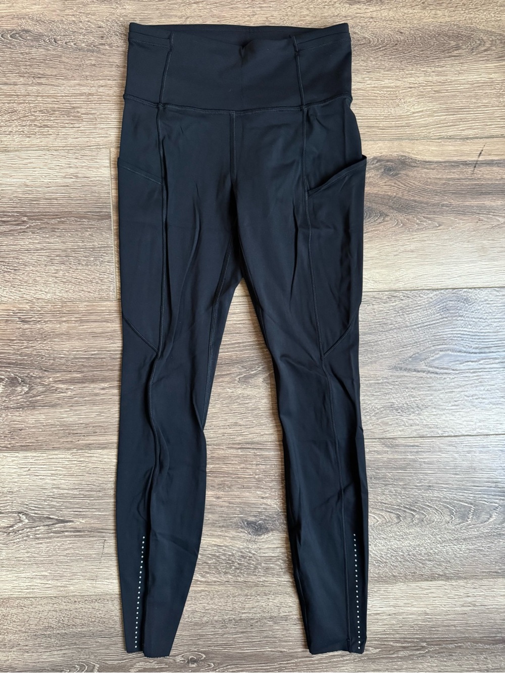 Lululemon Fast and Free High Rise Tight Leggings, Side Pockets, Reflective Dots
